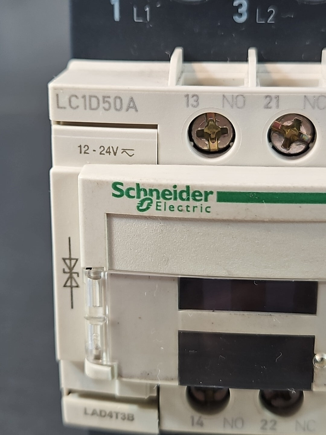 Schneider LC1D50A Coil Contactor 80A                                    (BIN333)
