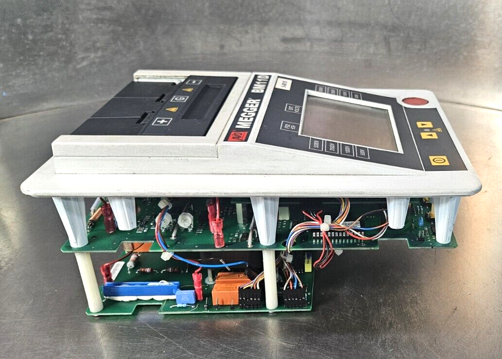 Megger BM11D high voltage insulation meter                              (BIN644)