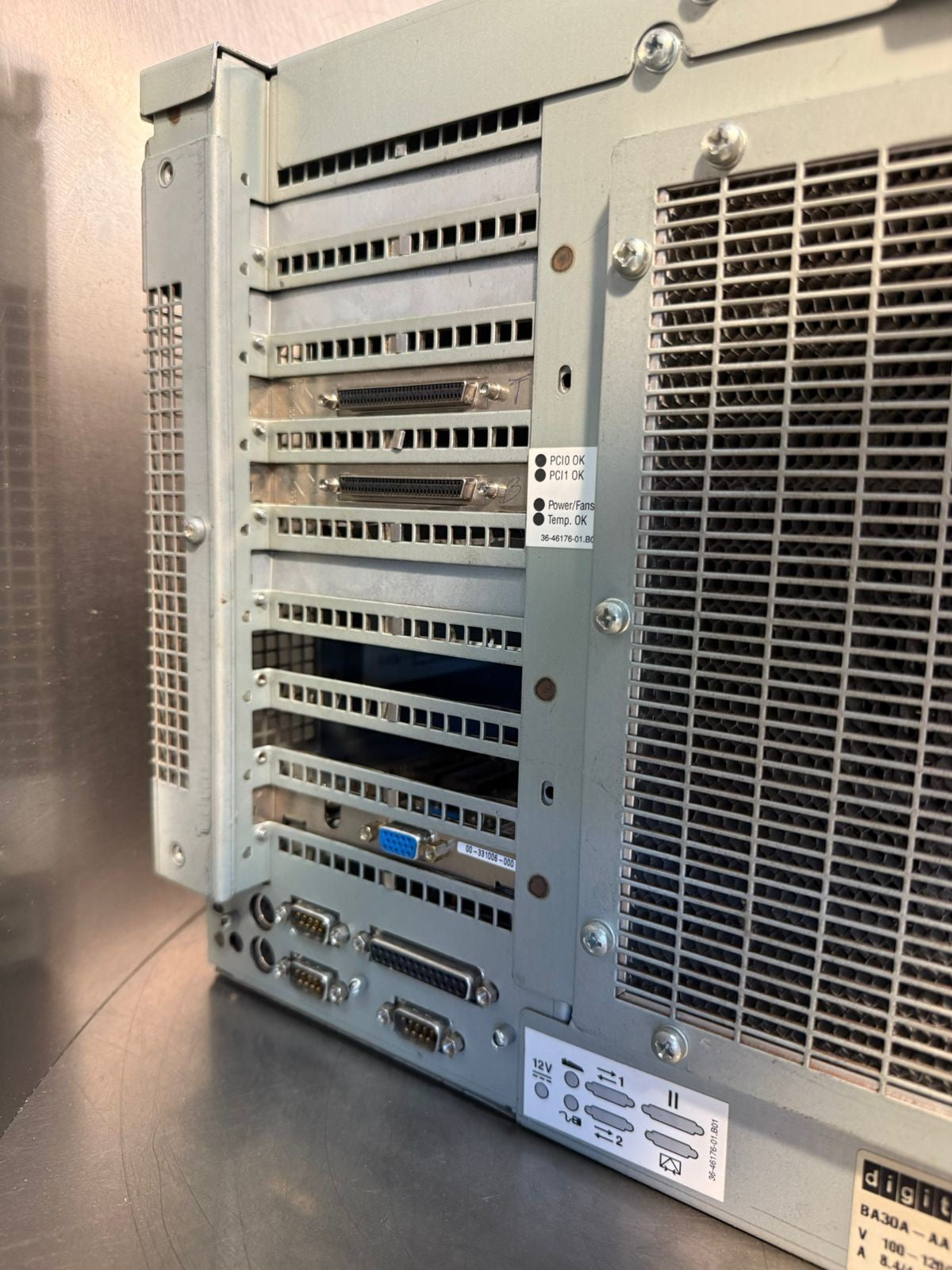 Digital Alpha Server ASVR 4100 BA30A-AA              (12.6.1)