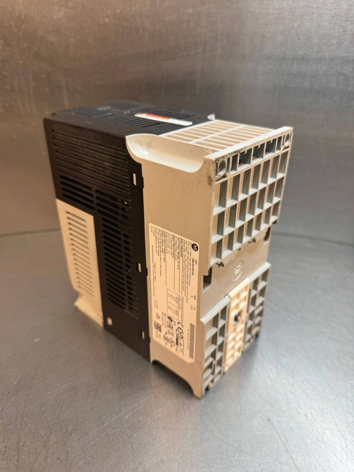 Allen-Bradley 25B-D010N104 /A PowerFlex 525 Fw. 7.001              (9.3.4)