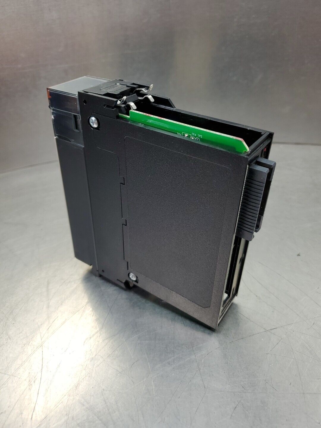 Allen Bradley 1756-0W16I/A M01 ControlLogix 16Pt Relay Isolated Module.    3E-25