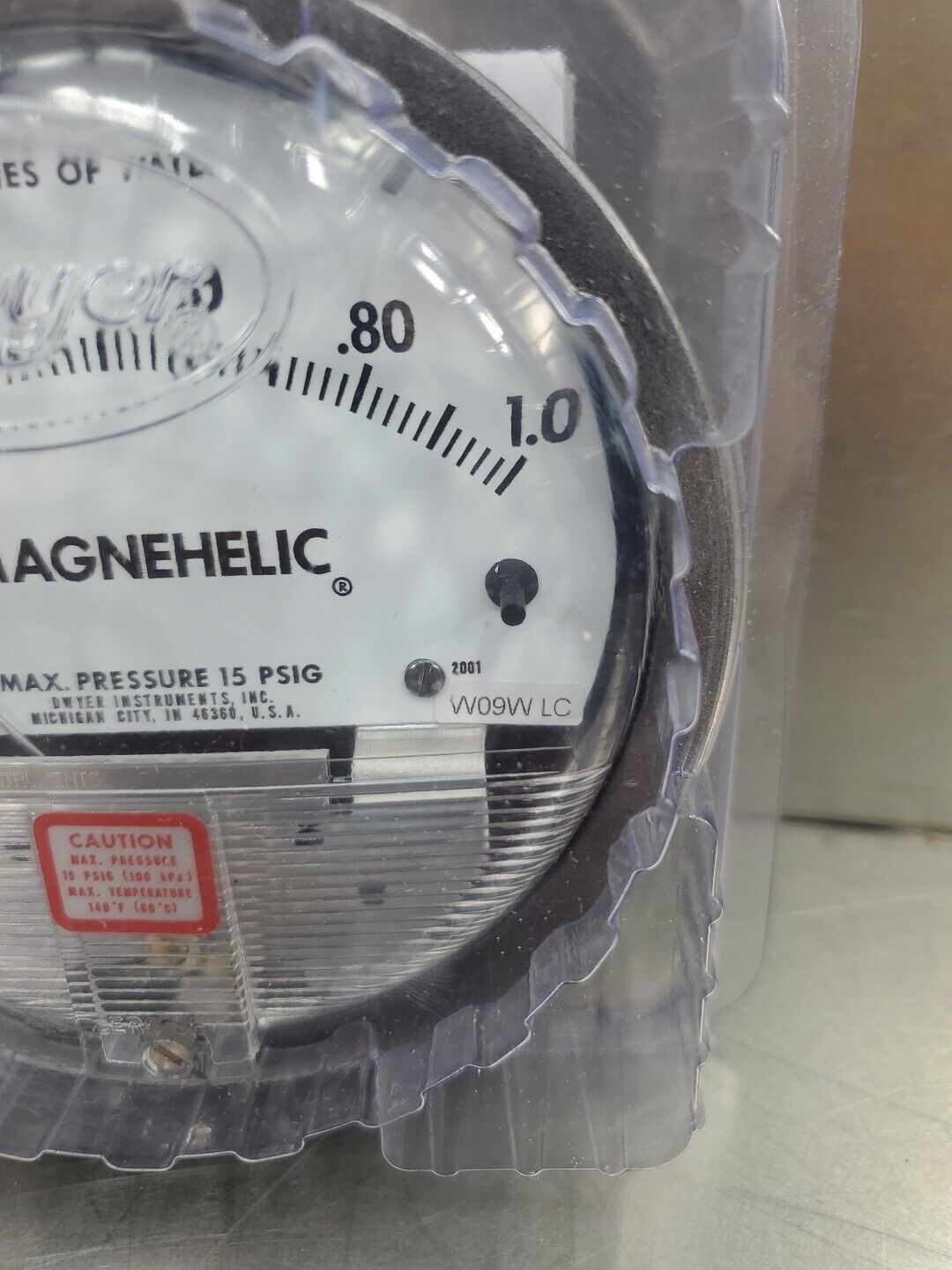 Dwyer Magnehelic W09W LC Pressure Guage, 0-1.0 INCHES OF WATER.            6B-11