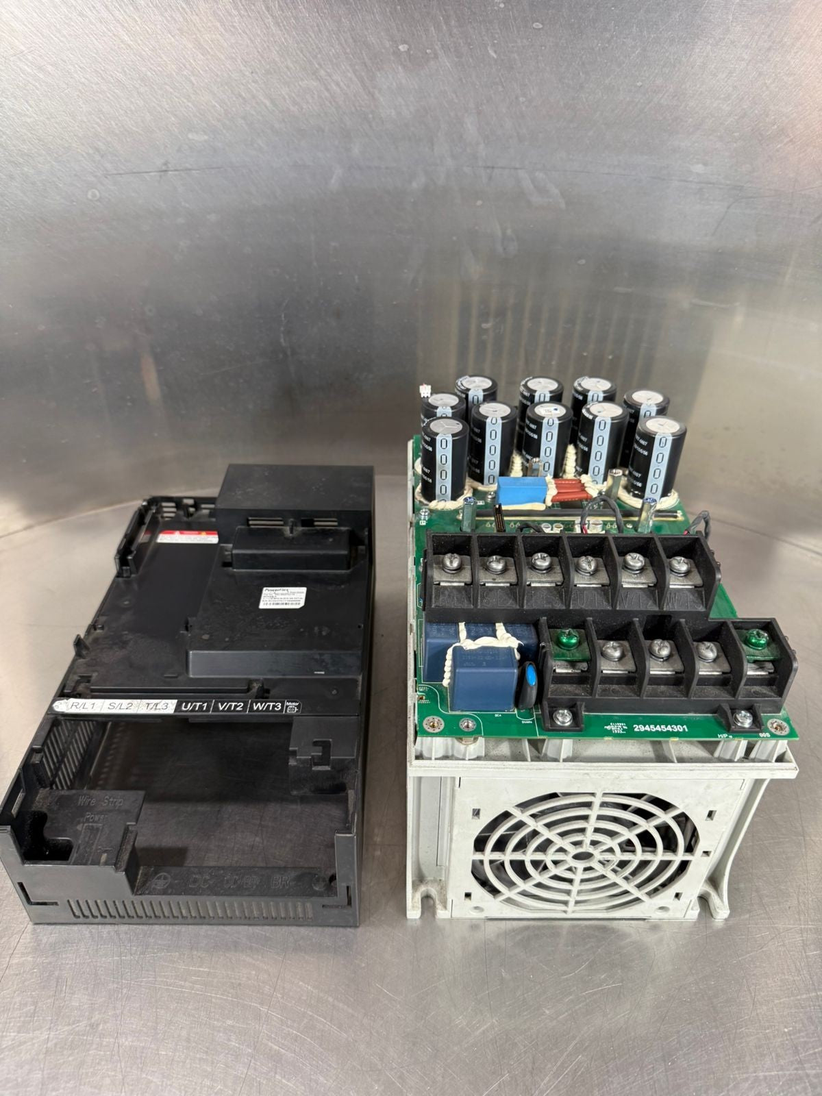 Allen-Bradley 25c-D037N114 /B 3Ph 380-480V 47.63Hz                 (2.5.3)