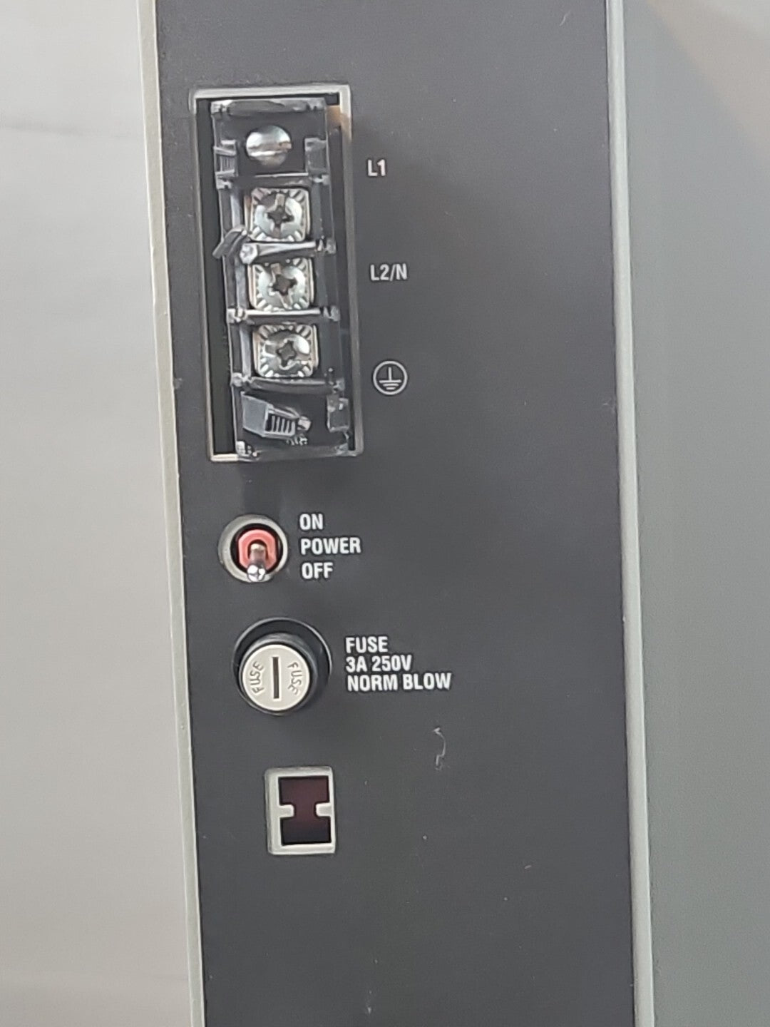 Allen Bradley 1771-P7 Ser D Power Supply Module     (BIN2.2.3)