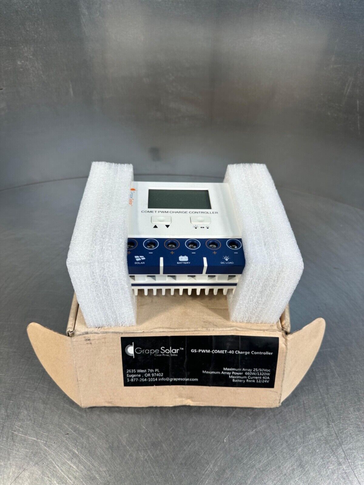 Grape Solar GS-PWM-COMET-40BT  40A 12/24V -V010200 (6D-13)