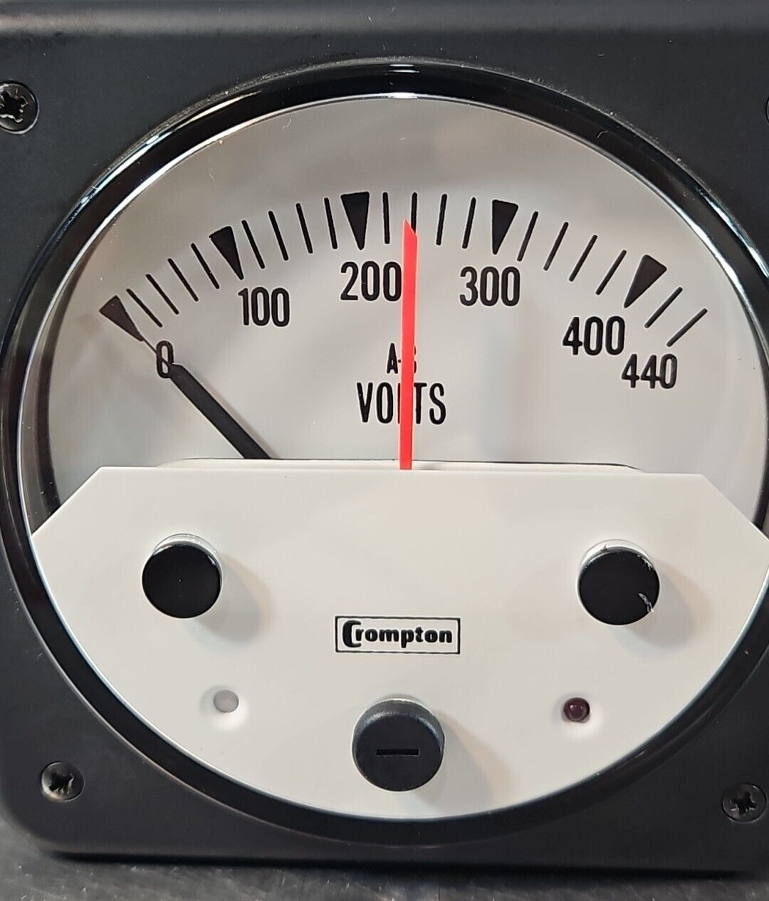 Crompton 122501 Voltmeter 440V                                           loc4A12