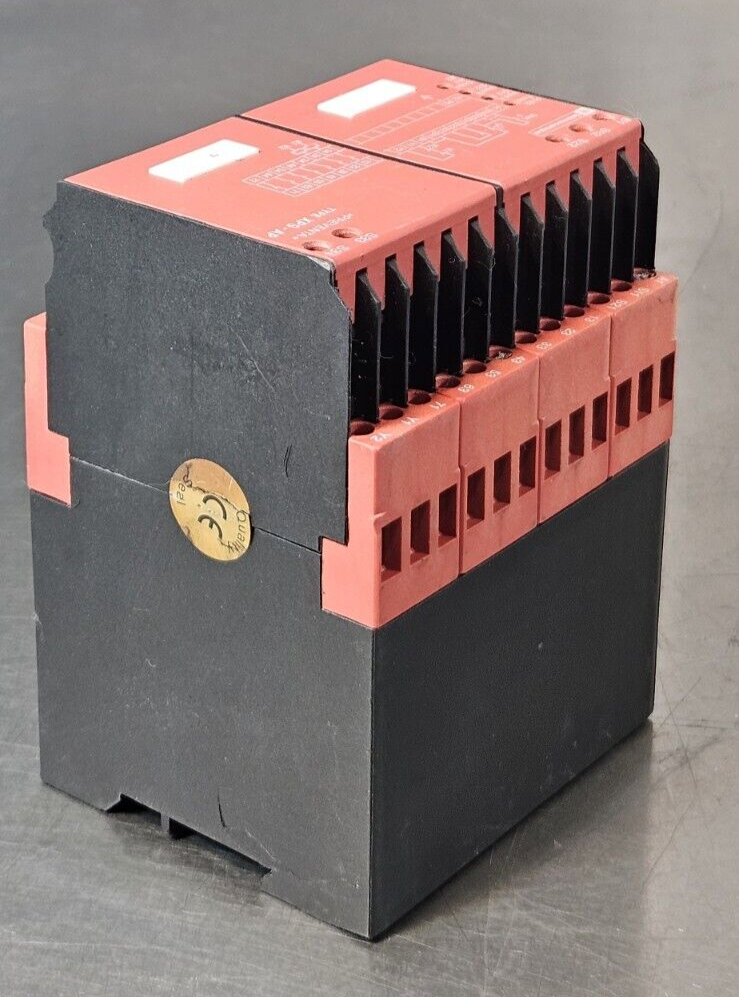 Telemechanique XPS-AP  Safety Relay                                    (BIN741)