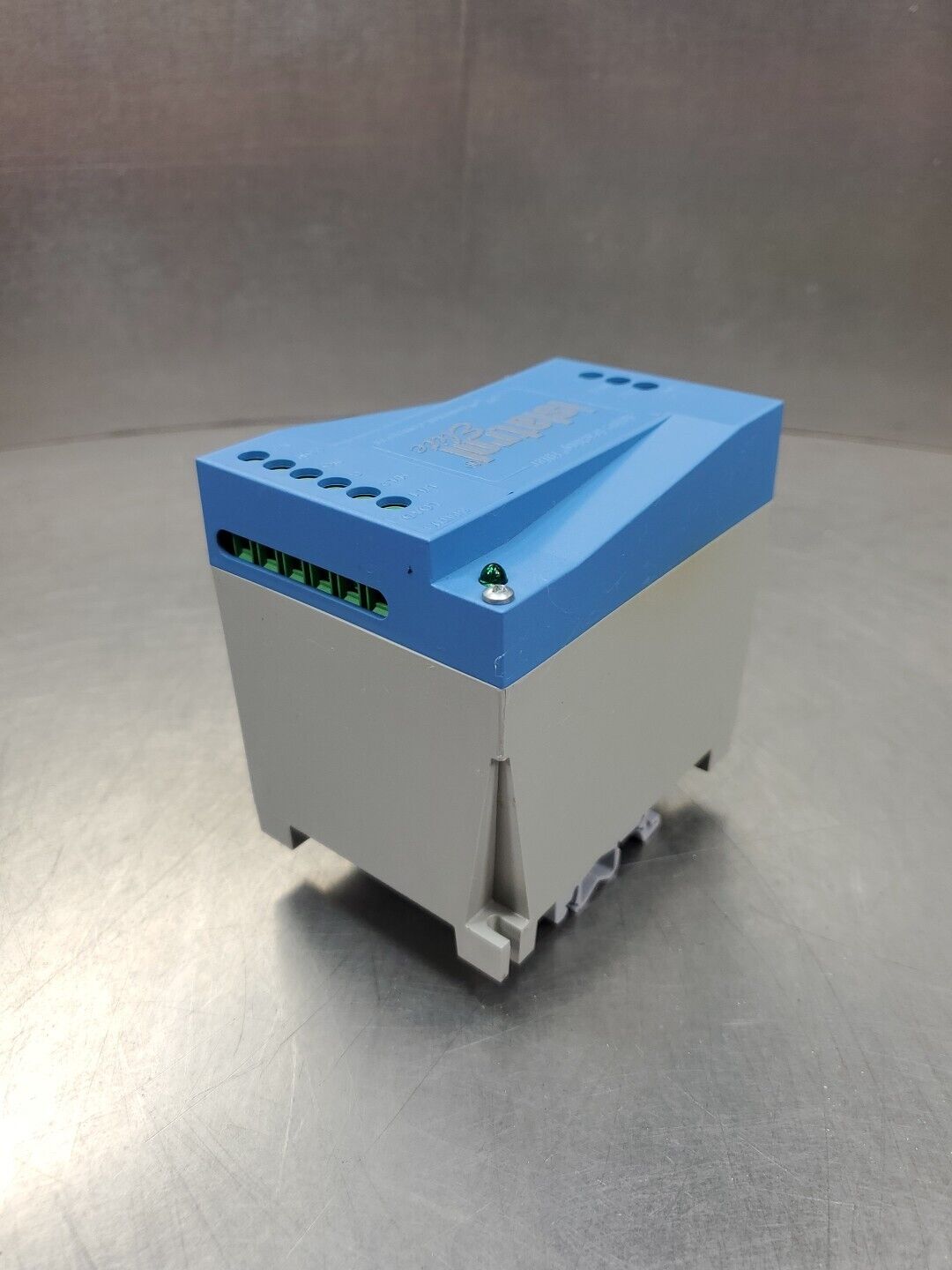 Control Concepts Islatrol Elite IE-103 Active Tracking Filter, 120VAC.     4D-04