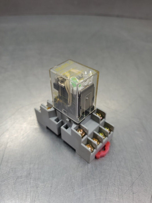 SQUARE D RS4M1P14V20 SER. C RELAY w/8501NR45 Base.                         4E-35
