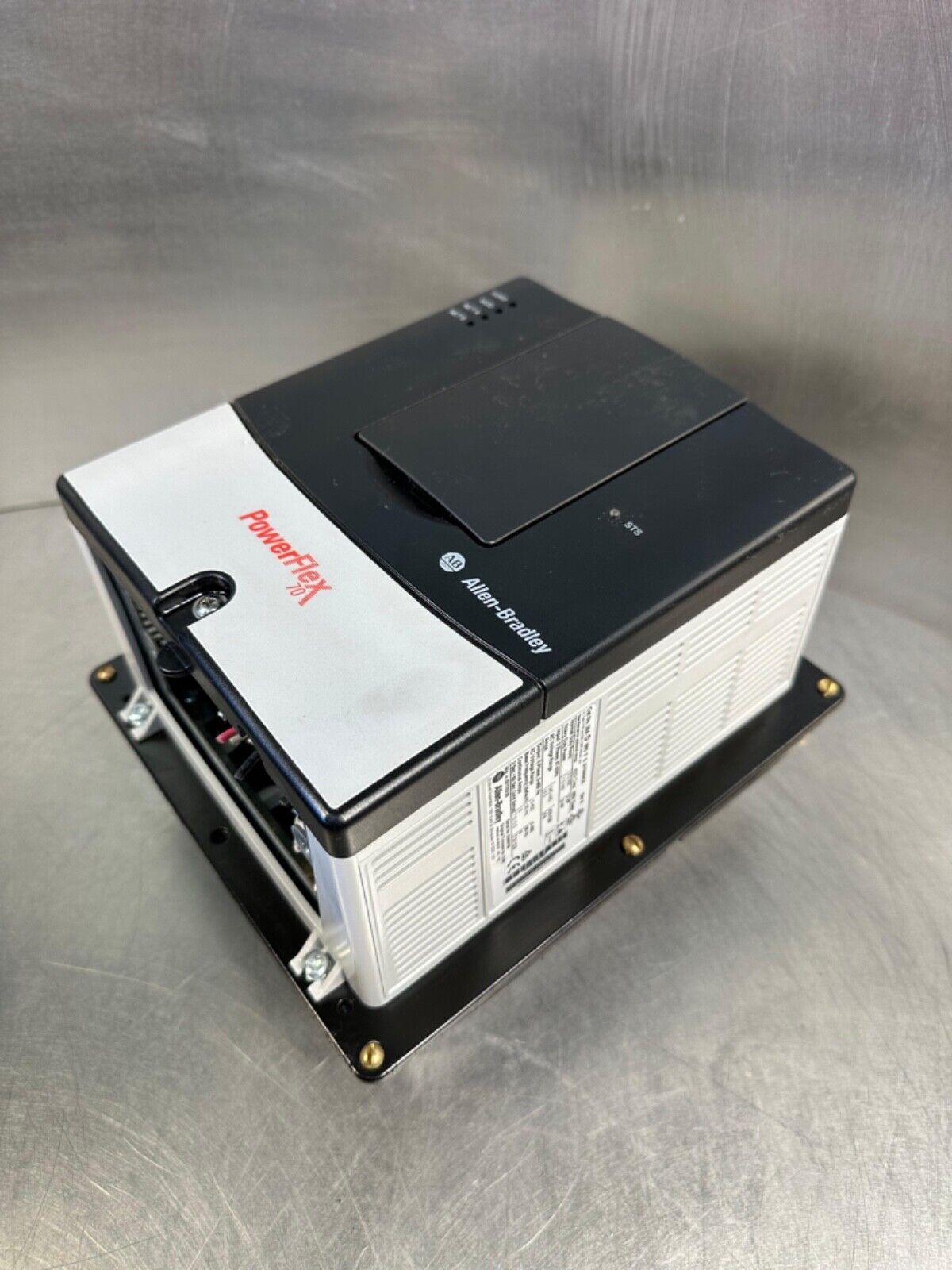 Allen-Bradley PowerFlex 70 20AD5P0F0AYNNNC0 Ser. A 2.2kW/3HP 480V(1A-28)
