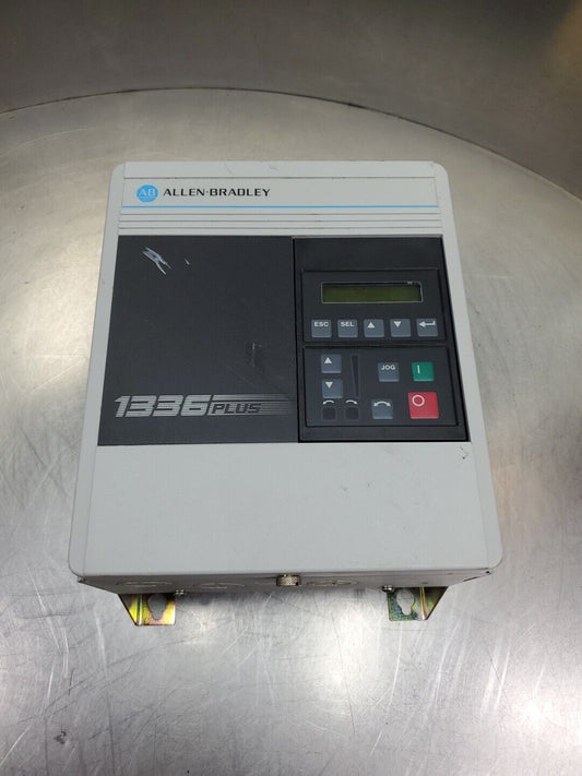ALLEN-BRADLEY 1336 PLUS 1336S-BRF50-AA-EN-HA2-L6 Ser A Vector Drive.          1E