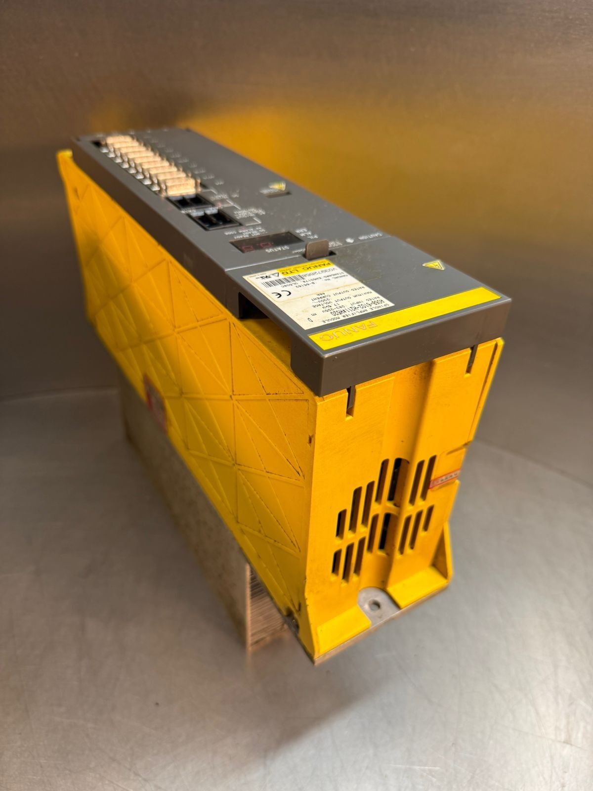 Fanuc A06B-6102-H211#H520 /D Servo Amplifier B-65162               (8.5.8)