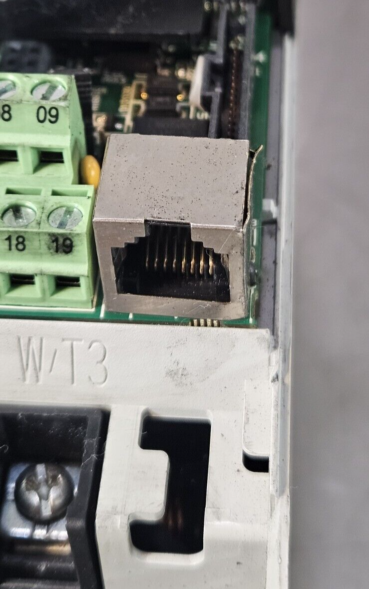 Allen Bradley 22D-D4P0N104 PowerFlex 40P 1.5KW 2HP AC Drive             (BIN743)