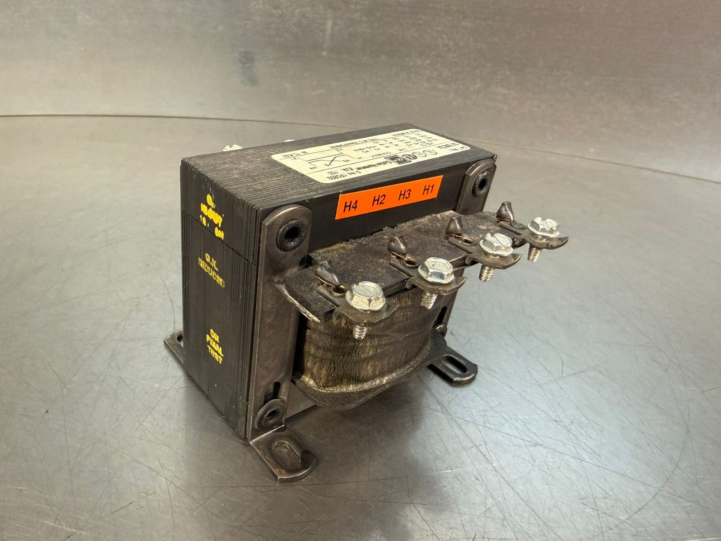 Cutler-Hammer C0100C2A Control Transformer 50/60 Hz                (9.3.3)