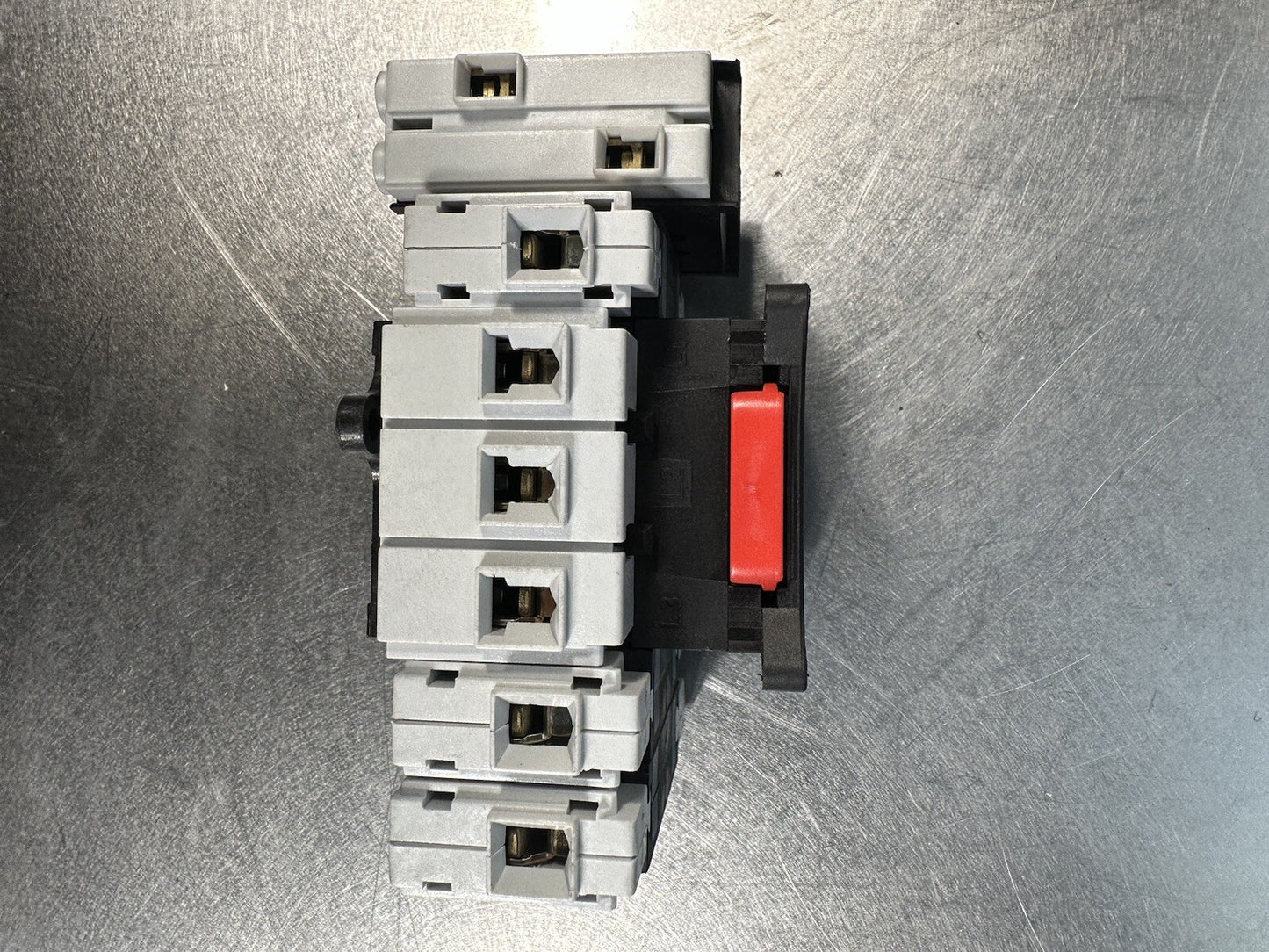 LOT OF SCHNEIDER ELECTRIC SWITCH LOADBREAK MODULE (BIN-1.5.1)