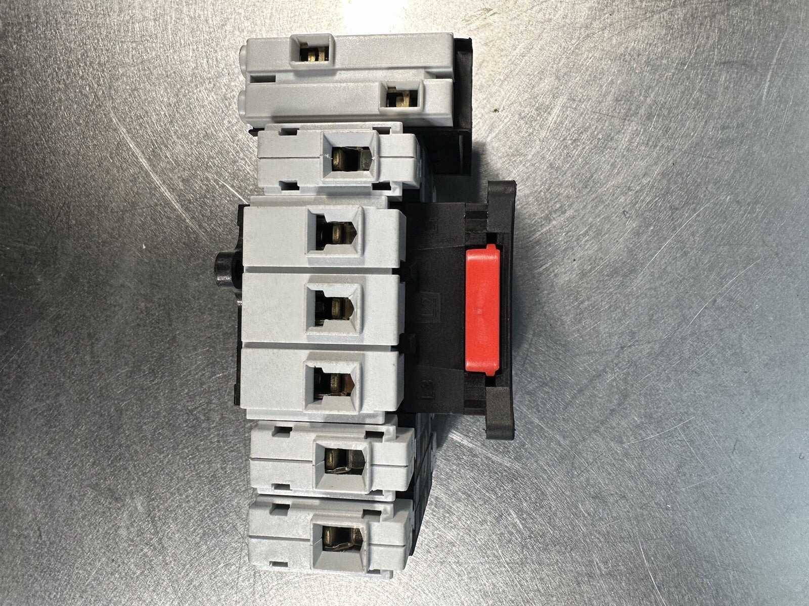 LOT OF SCHNEIDER ELECTRIC SWITCH LOADBREAK MODULE (BIN-1.5.1)