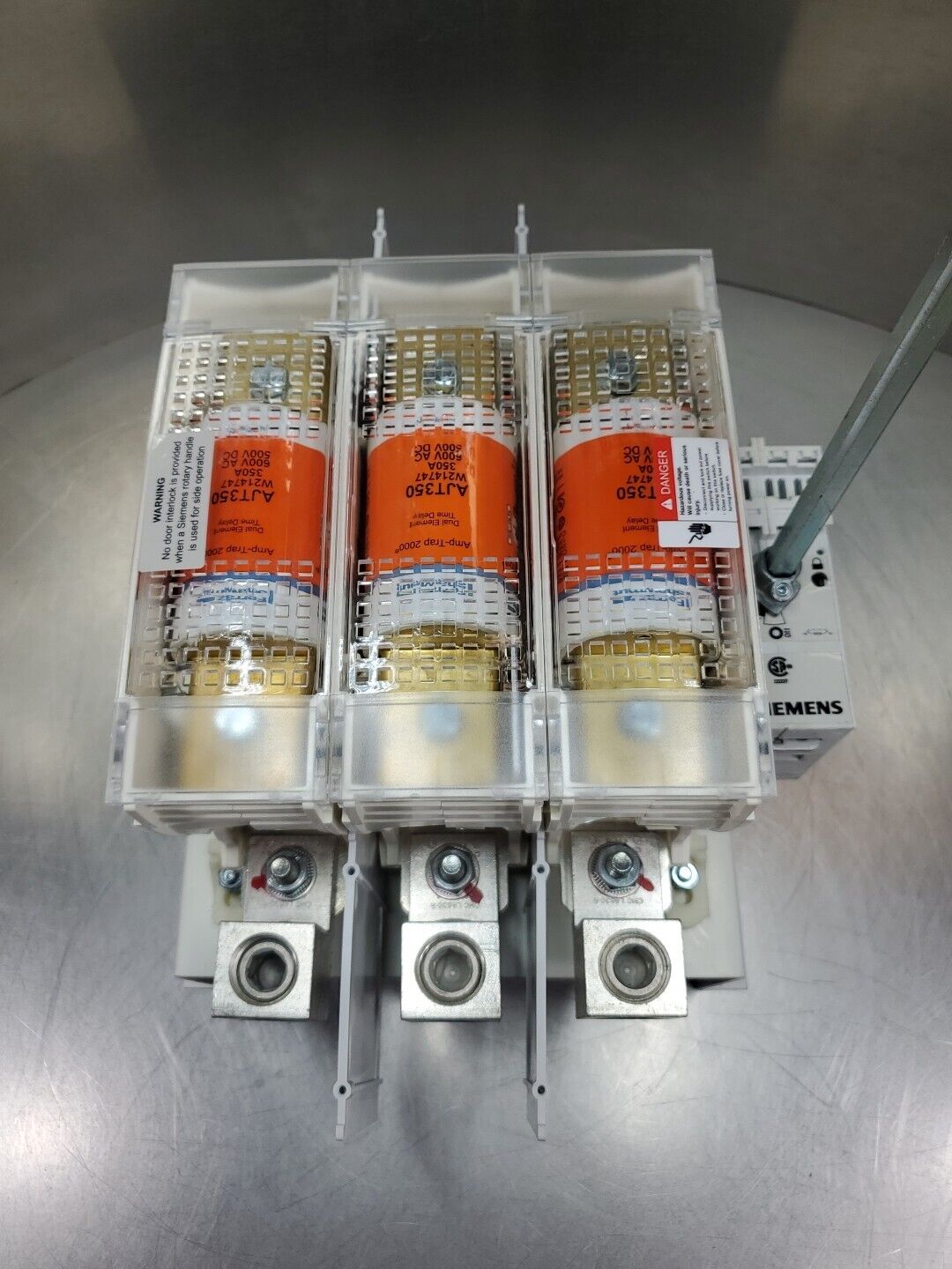 SIEMENS CFS365JN 600VAC/250VDC 350 AMP Fusible Switch w/AJT350 Fuses.         1D