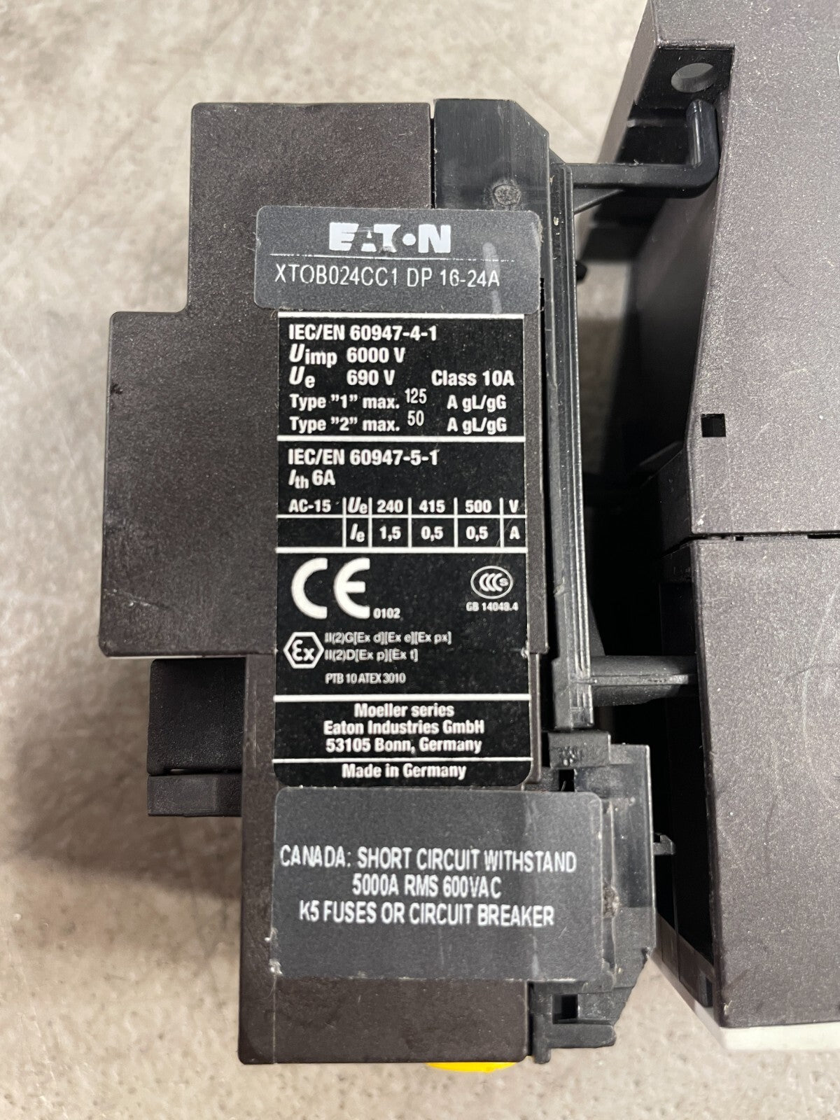 Eaton DILM17-01 XTCE018C01 White & Black 15HP 17amps 240VAC Coil Contact @3.3.5