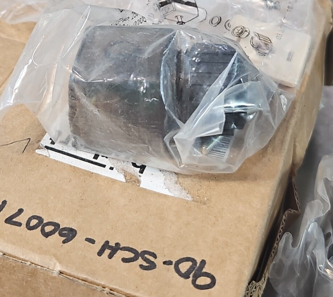 Burkert 0330 Solenoide Valve 24V 8W PNO-10bar                            loc5C20