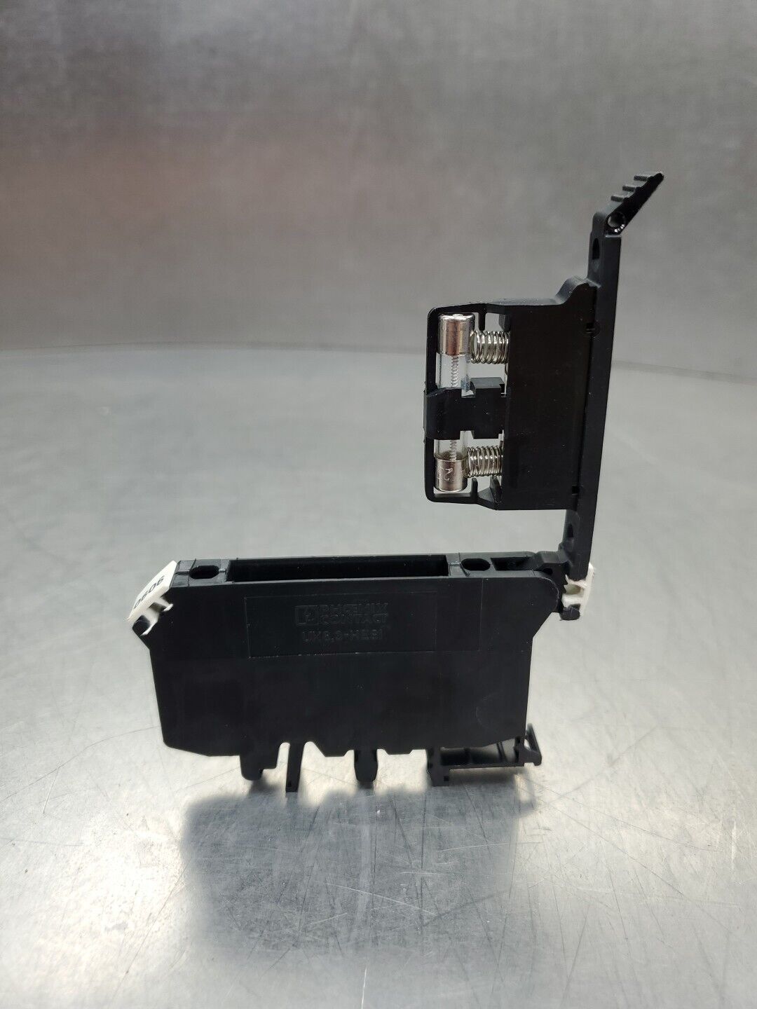 PHOENIX CONTACT UK6,3-HESI 110-250V Fused Terminal.                        4C-36