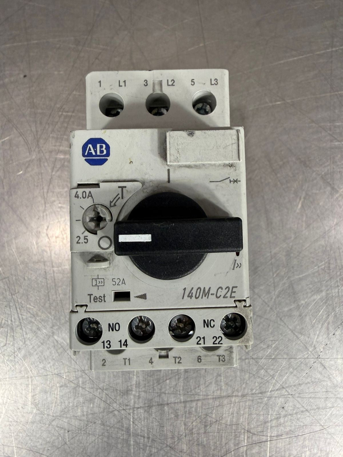 Allen Bradley 140M-C2E-B40 /B Circuit Breaker                      (9.3.2)