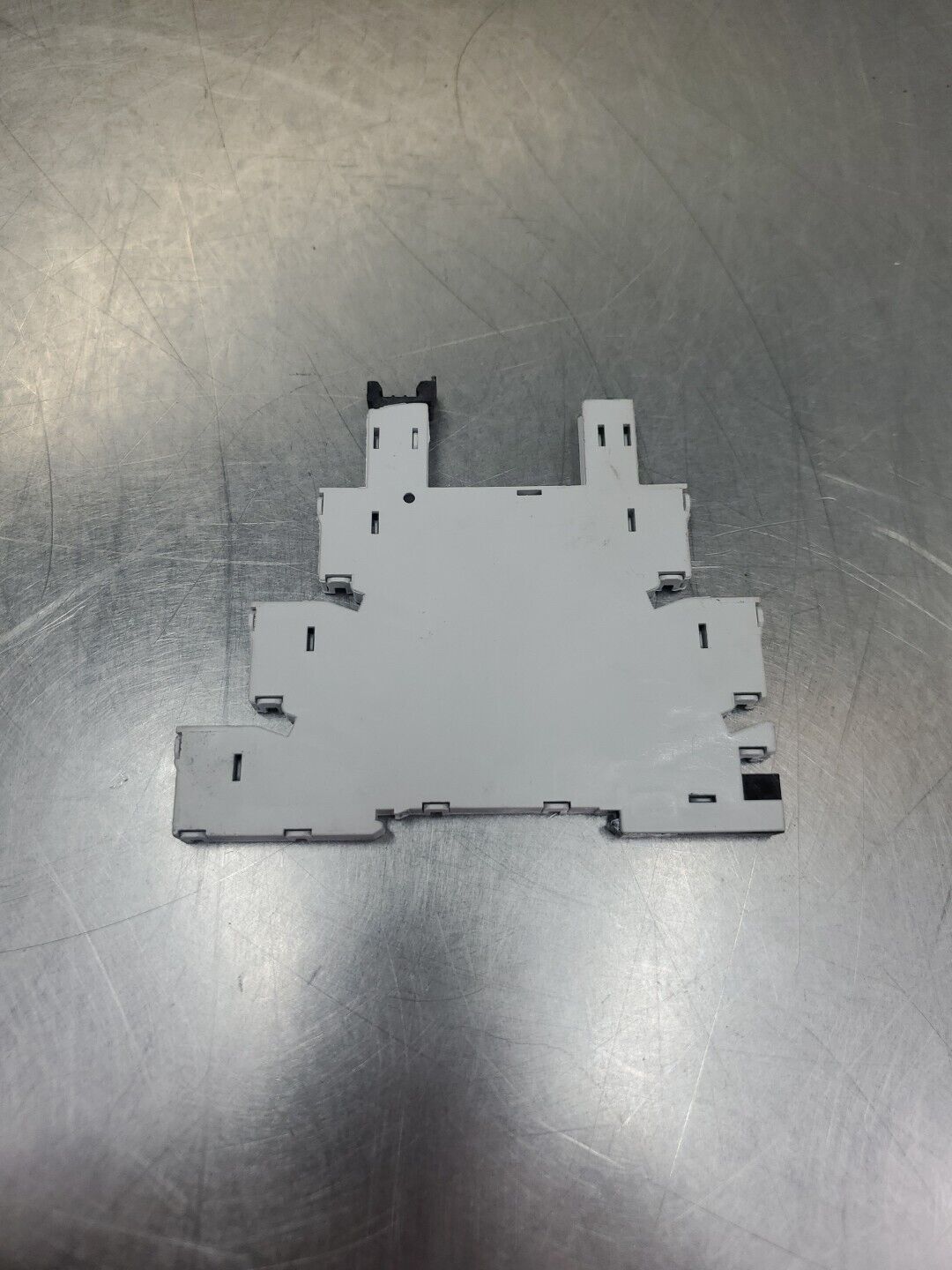 Allen-Bradley 700-HLT1L1/A Base.                                           4C-41