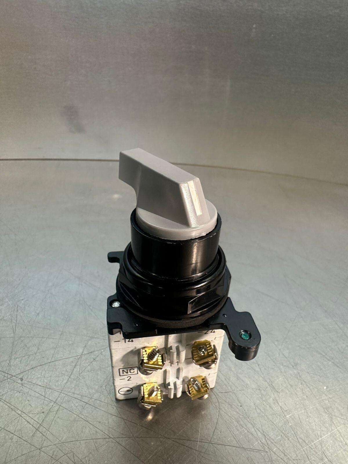 Eaton 10250T/91000T Switch.  with Cam 1-0420                      (7.2.2)