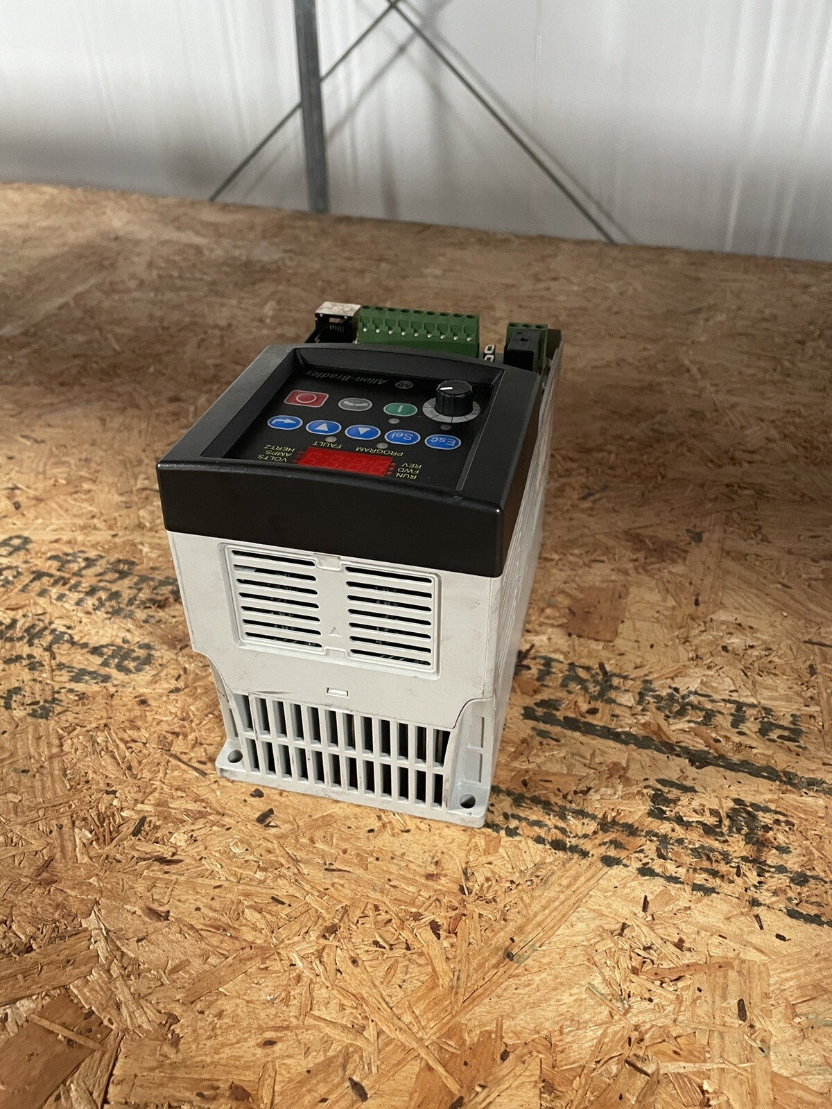 Allen Bradley Powerflex 40 22B-D1P4N104 Ser A 3 Phase Drive @3.3.5