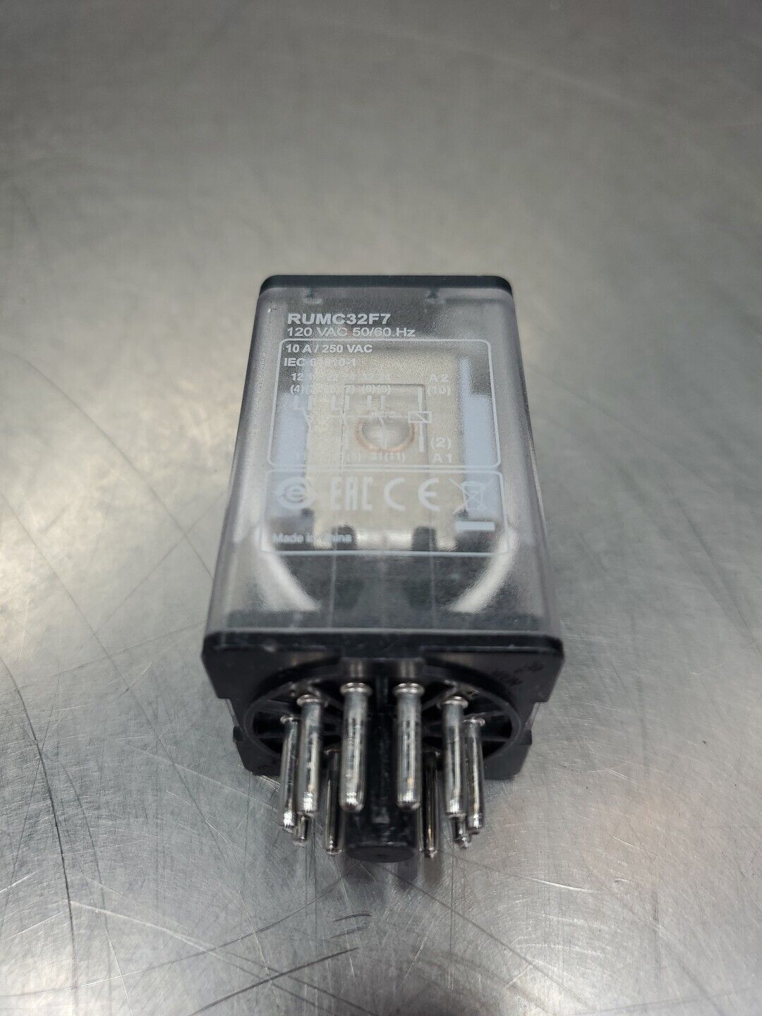 Schneider Electric RUMC32F7 11-Pin Relay.                                  4E-36