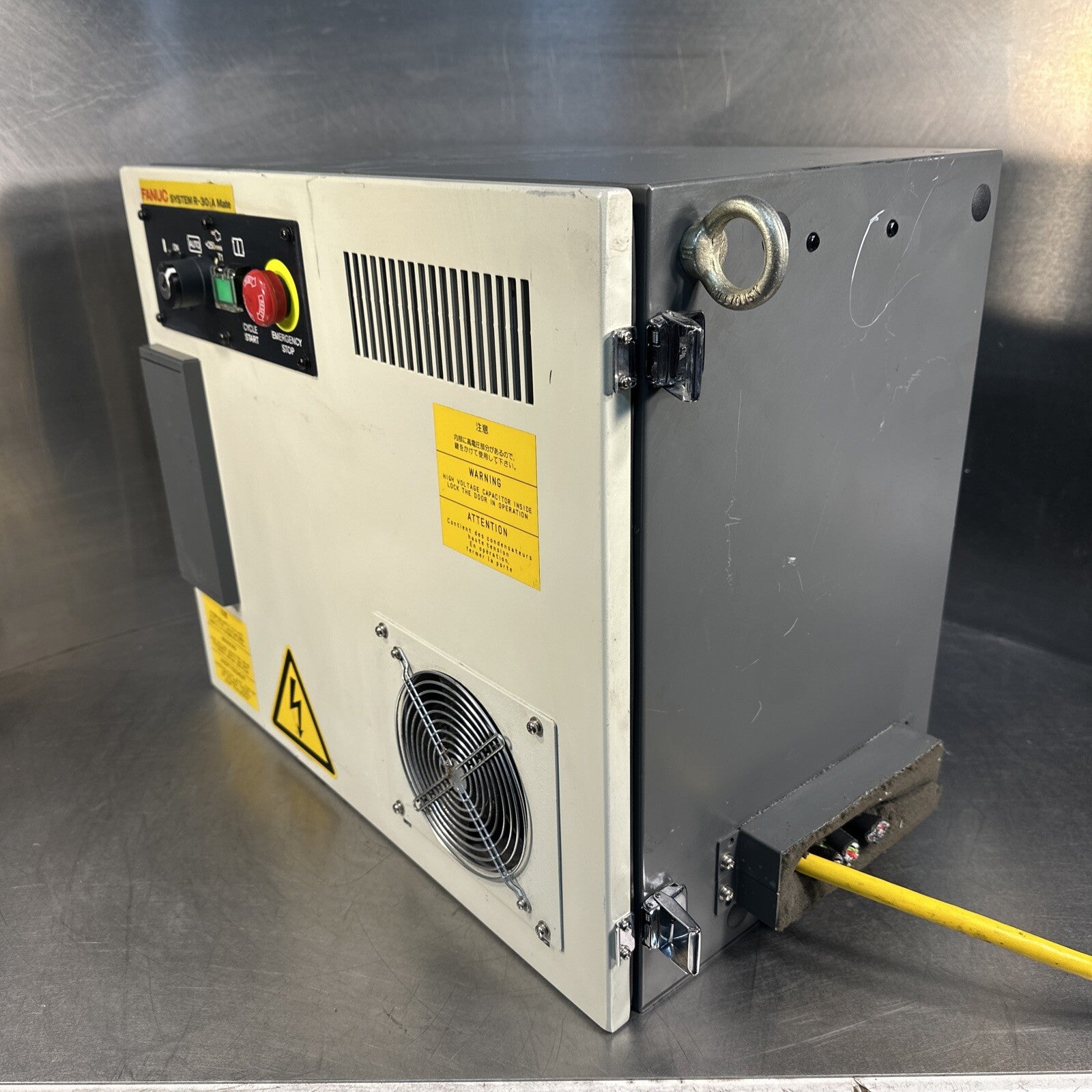 R-30ia Controller A05B-2551-B160 (Fanuc 200ic Industrial Robot)      (BIN-1.6.5)