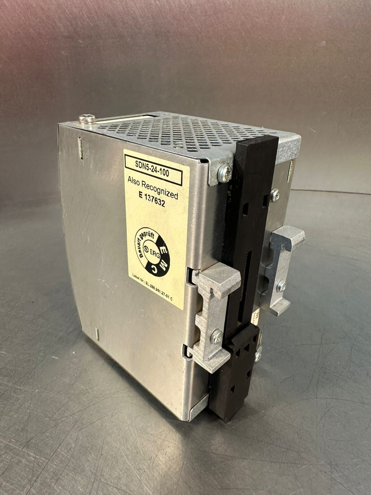 Sola Power Supply SDN 5-24-100 115/230VAC 2.6/1.4A 50-60Hz         (3.5.2)