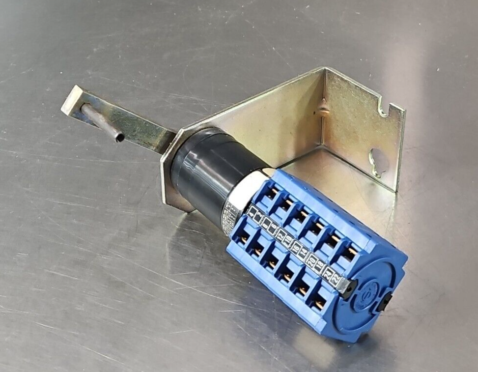 Kraus & Naimer CR10 Switch                                               loc4C17