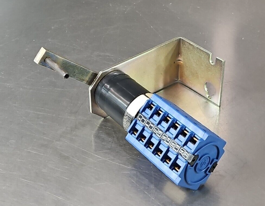 Kraus & Naimer CR10 Switch                                               loc4C17