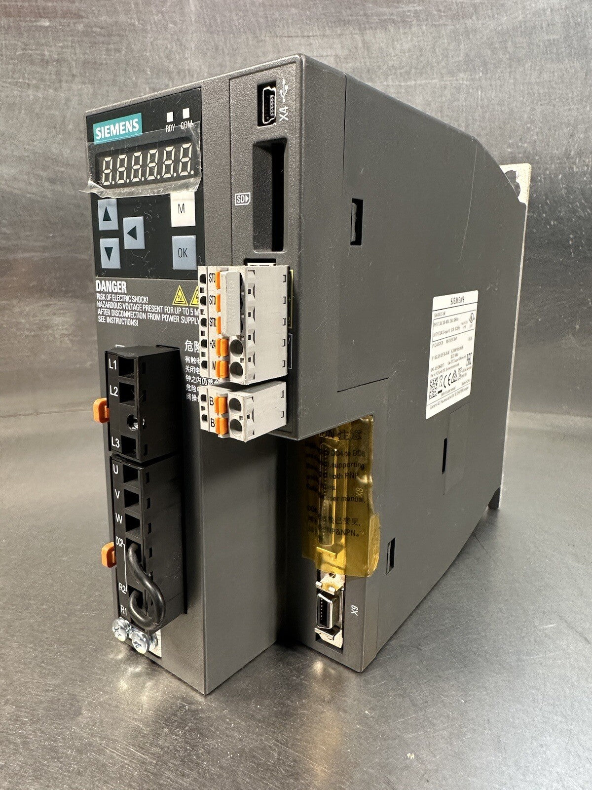 SIEMENS SINAMICS V90 6SL3210-5FE10-8UA0 (BIN-1.2.4)