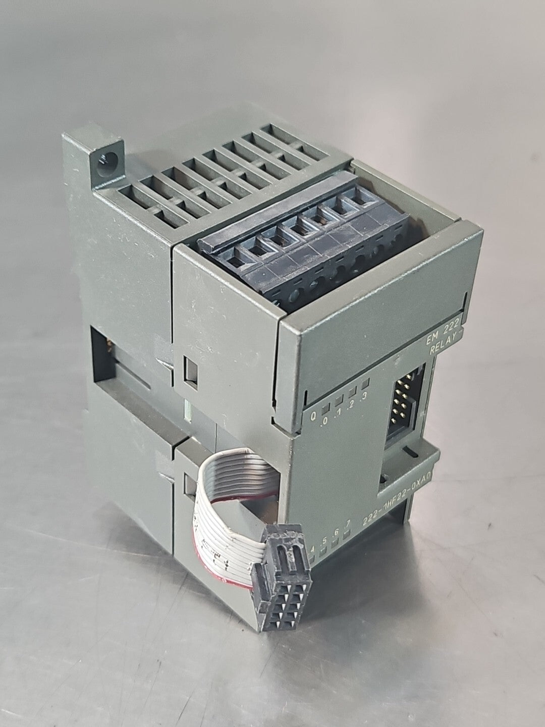 Siemens 6ES7 222 1HF22-0XA0 EM222 Digital Output Relay Module.          (BIN743)