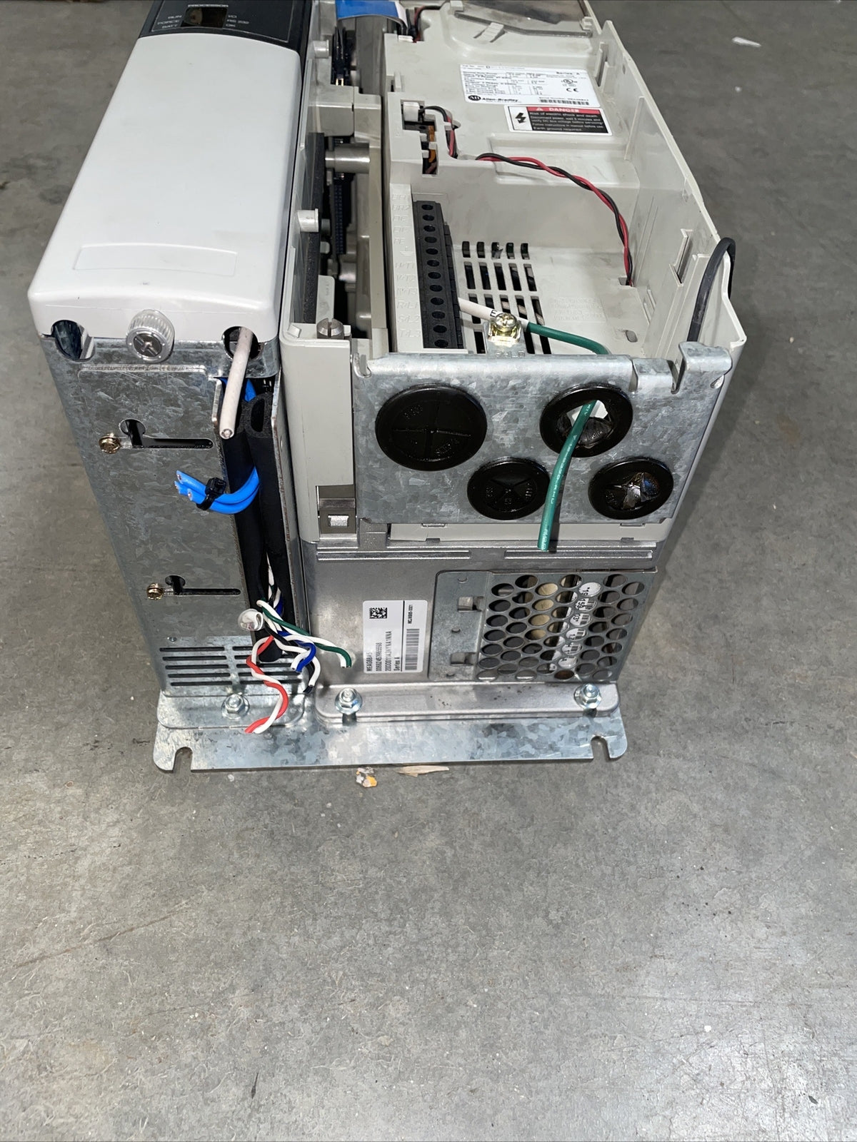 ALLEN BRADLEY  20DD011A3NYNA1NNA /A  PowerFlex 700S 7.5HP 3Ph 0-320Hz 480V   @2A