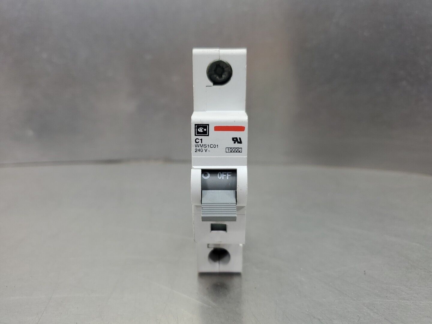 Cutler-Hammer C1 WMS1C01 Circuit Breaker, 240V.                            4E-32