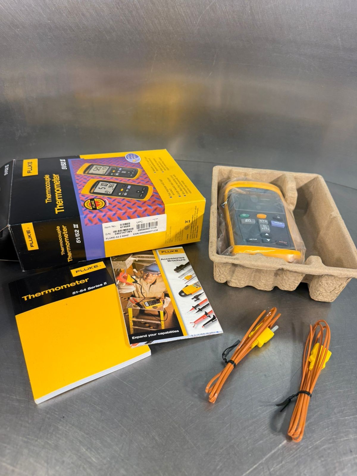 Fluke 52 II Dual Probe Digital Thermometer Meter                   (9.3.4)