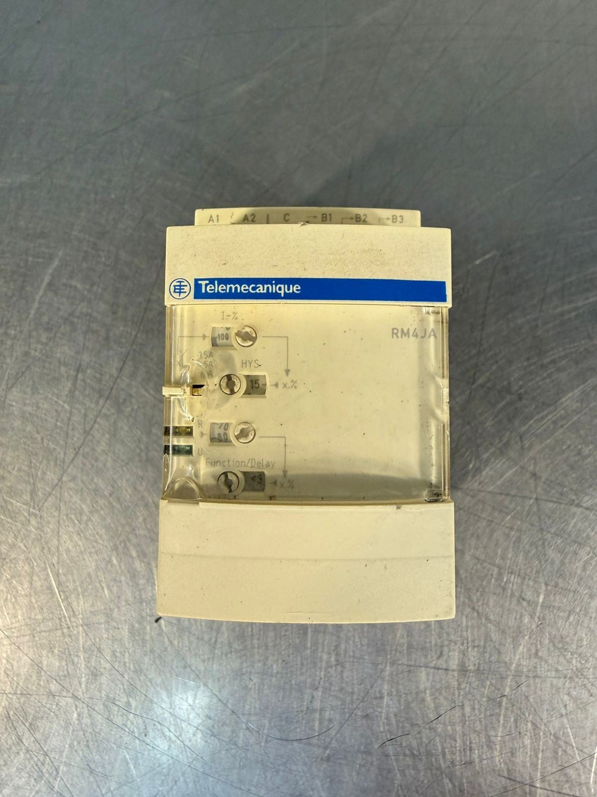 Schneider RM4JA32F Timer Relay Max 8A/250v – 50/60Hz               (7.2.3)