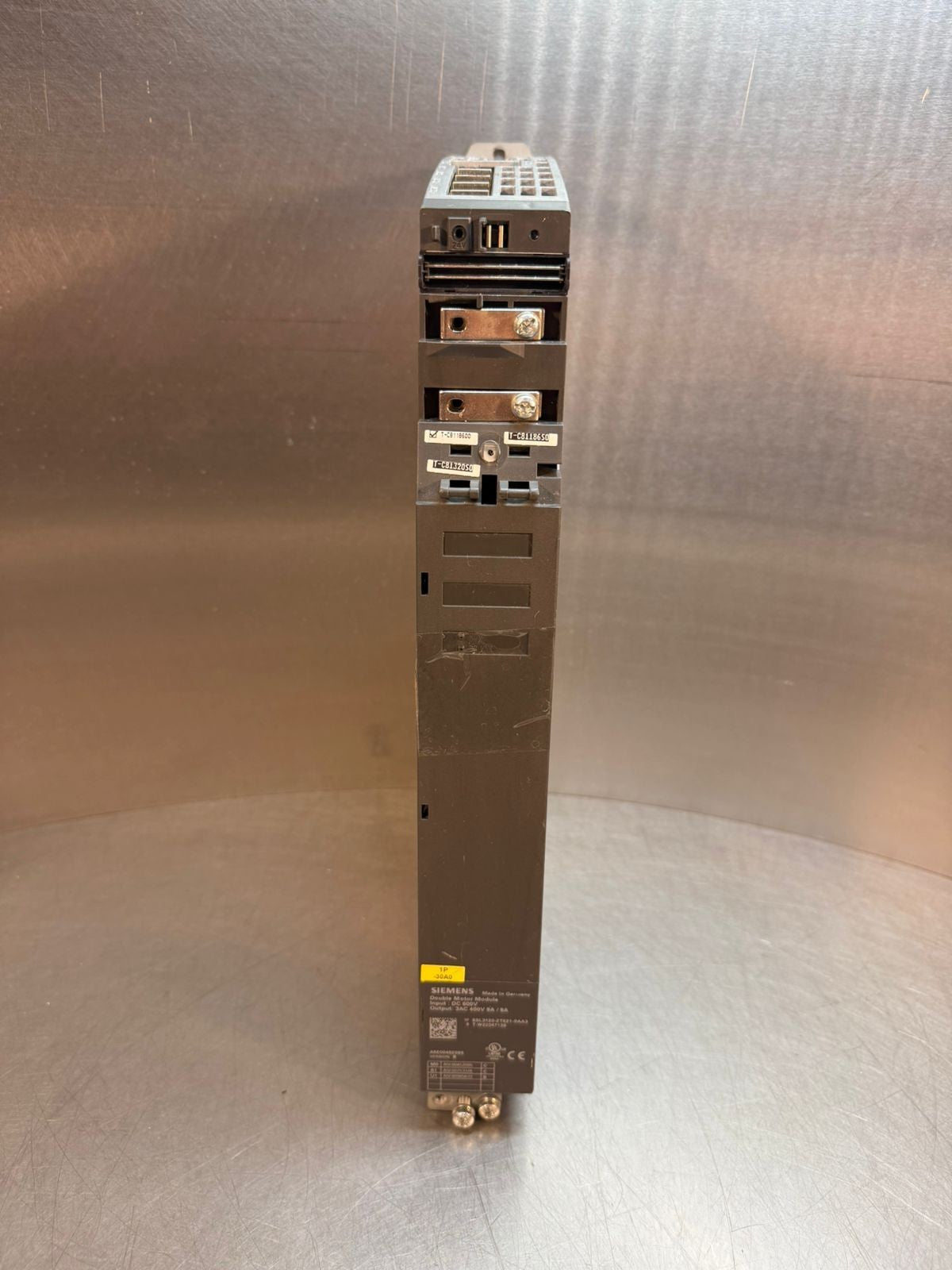 Siemens 6SL3120-2TE21-0AA3 Double Motor Module, 400VDC 9A         (6.6.5)