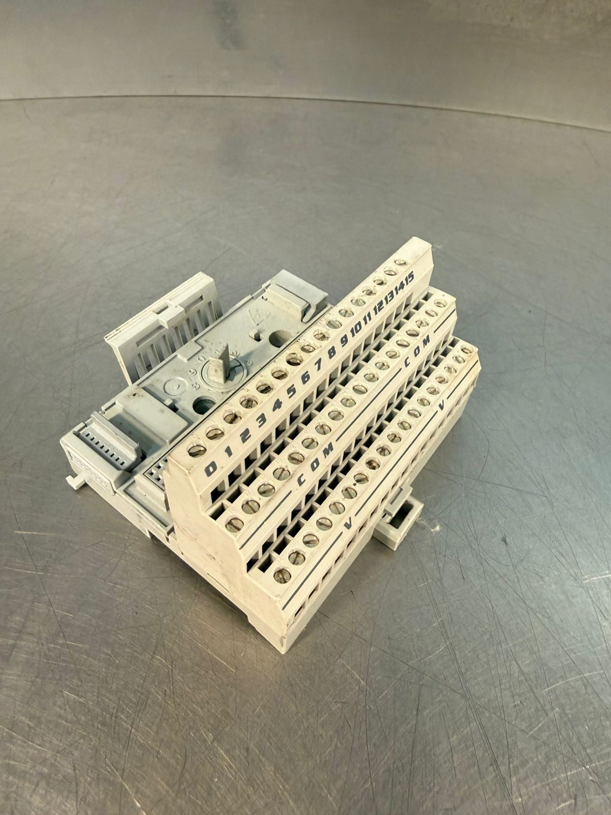 Allen-Bradley 1794-TB3 /A Rev B01  96145477  (4.1.3)