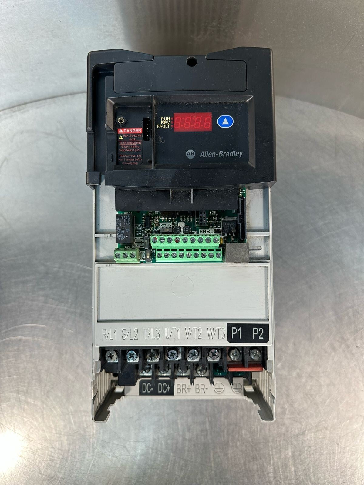 Allen-Bradley 22DD012N104 /A    22D-D012N104 Ser A     (2.6.1)