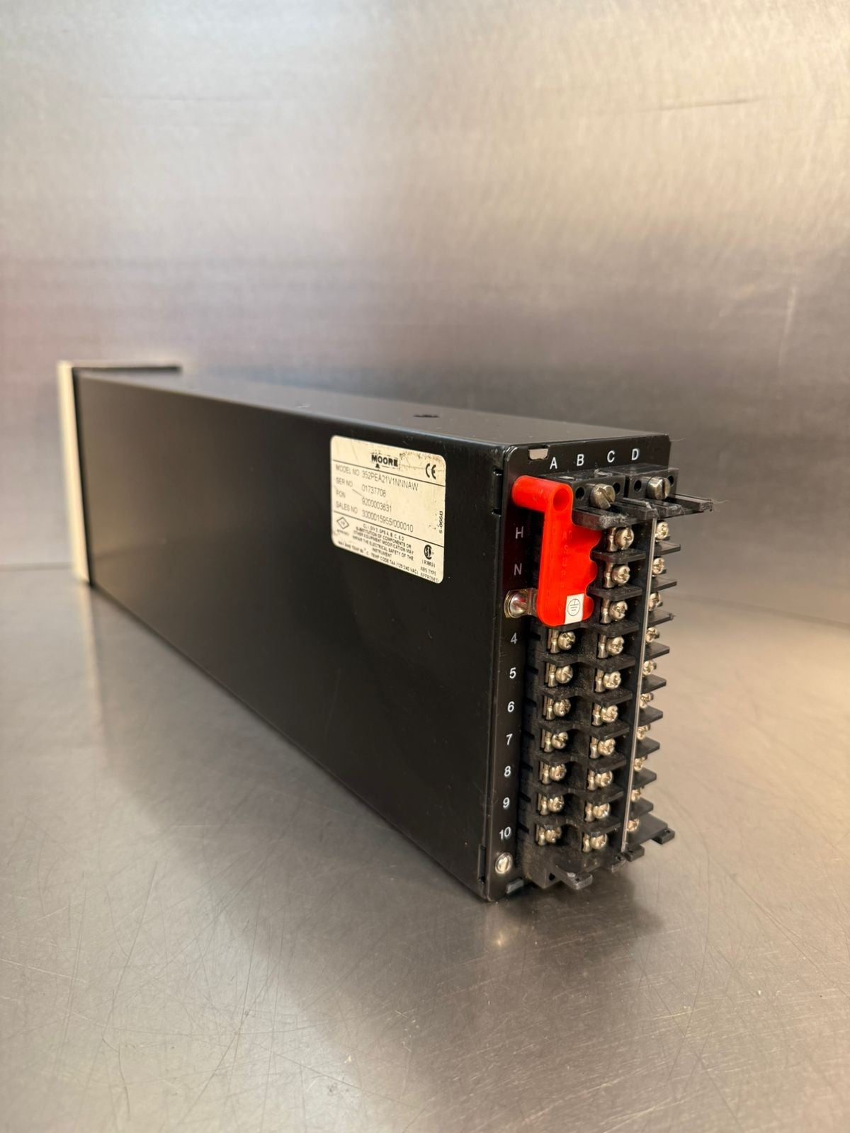 Moore 352PEA21V1NNNAW  / 352PEA21V1NNNAW    (9.4.4)