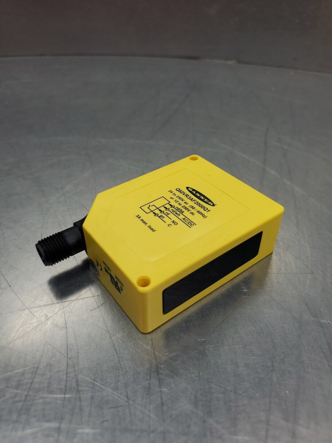 BANNER Q60VR3AF2000Q1 (24-250VAC) Sensor Module.                           5E-18