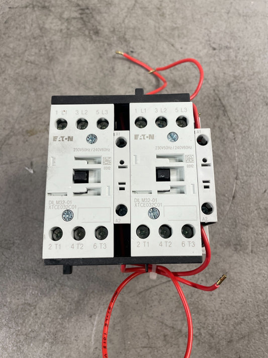 Eaton DilM32-01 XTCE032C01  240V 60Hz 3-Pole AC/DC Electric Contact @3.3.5