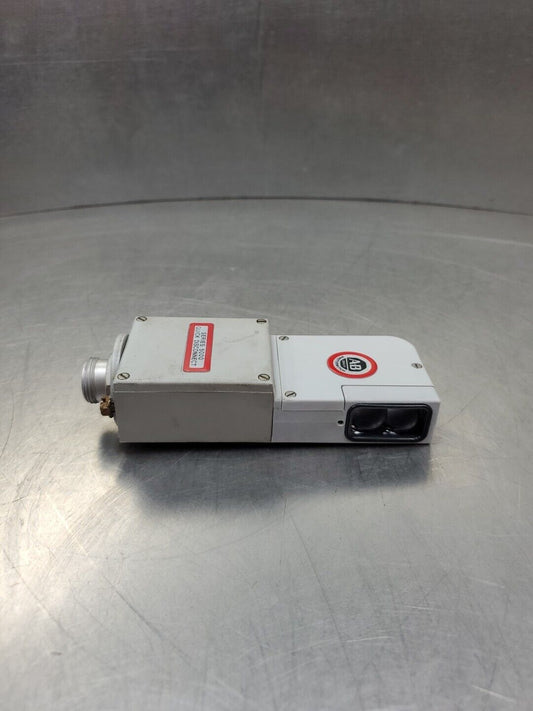 ALLEN BRADLEY 42LRC-5010 Ser. B PHOTOSWITCH w/42LTB-5000 Terminal Base.    5D-22