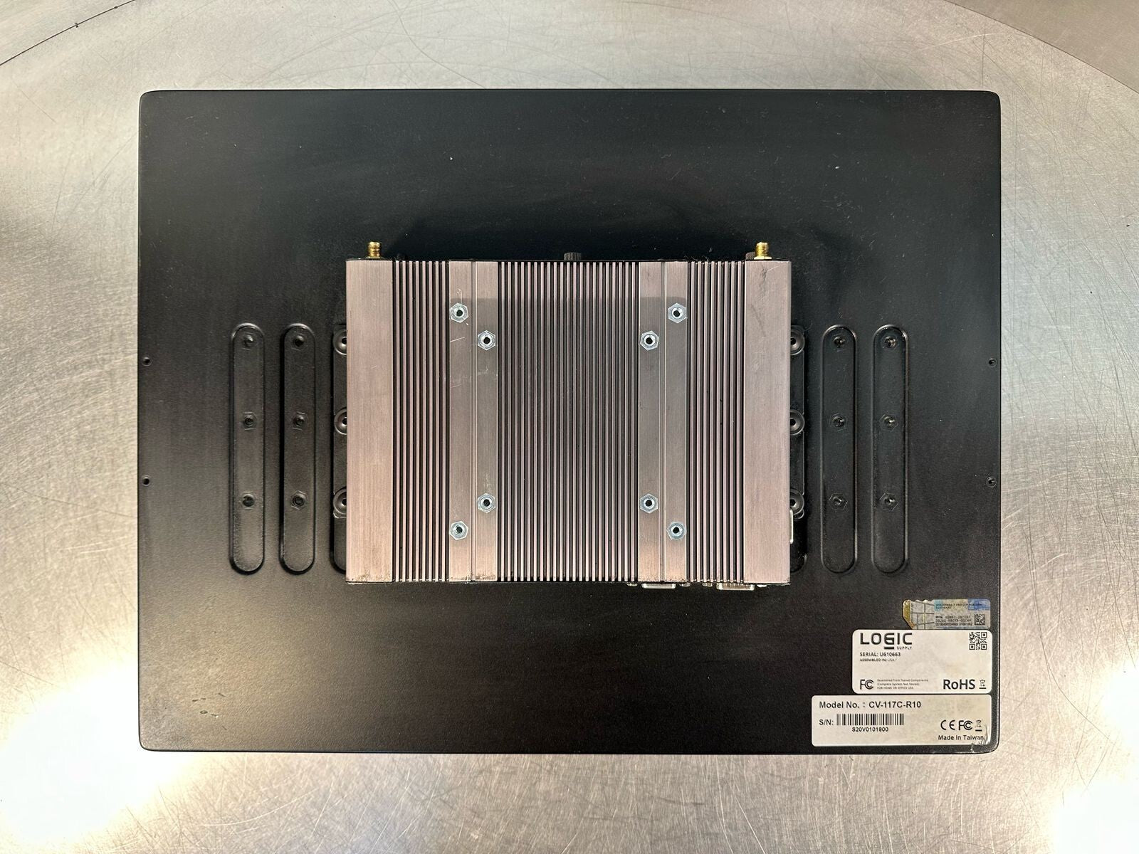 Cincoze  Logic Supply CV-117C-R10                      (8.6.6)