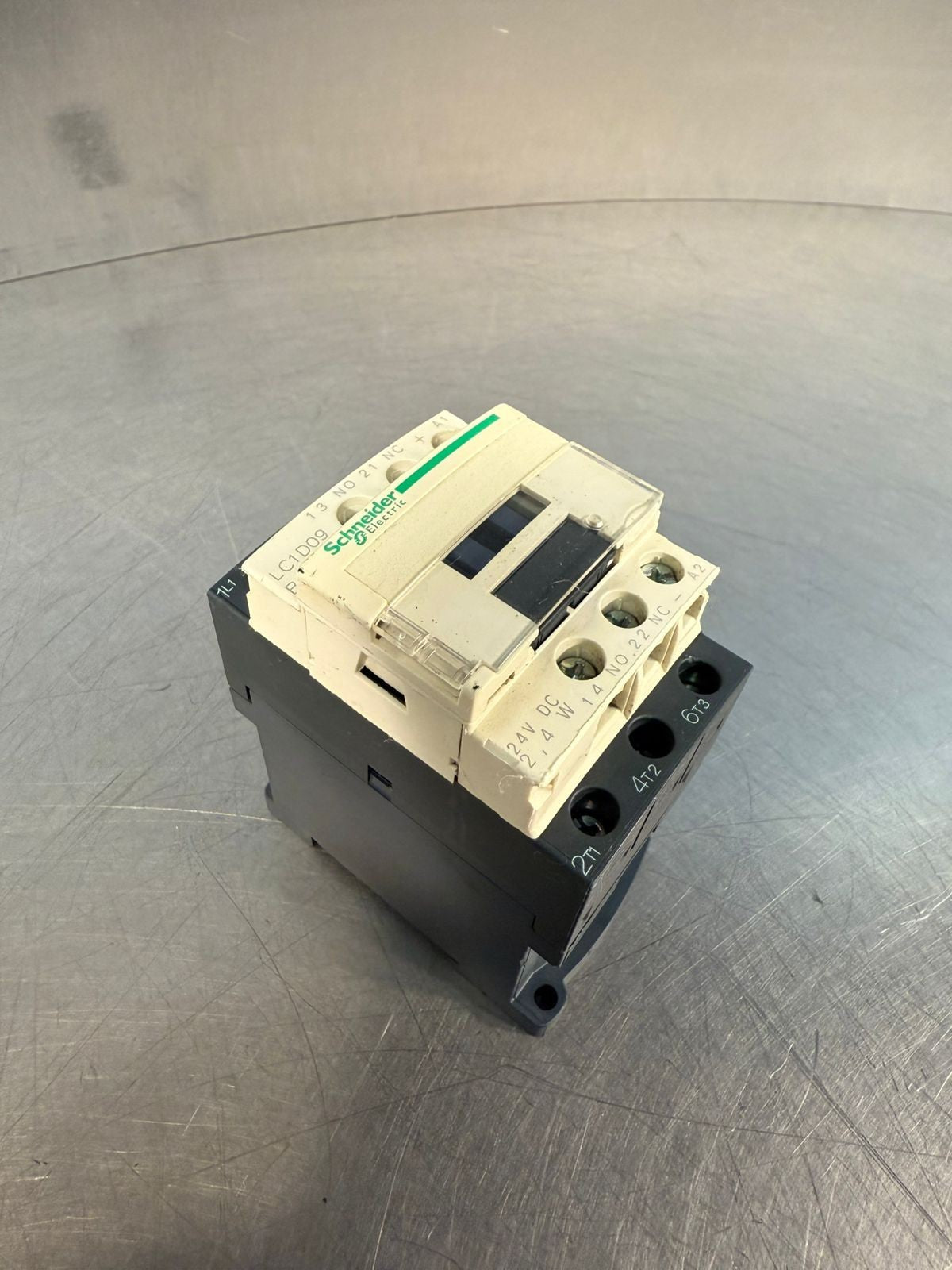 Schneider LC1D09-BL Contactor 25A  600V Ac Max  24V Dc LC1D09BL (2.1.5)