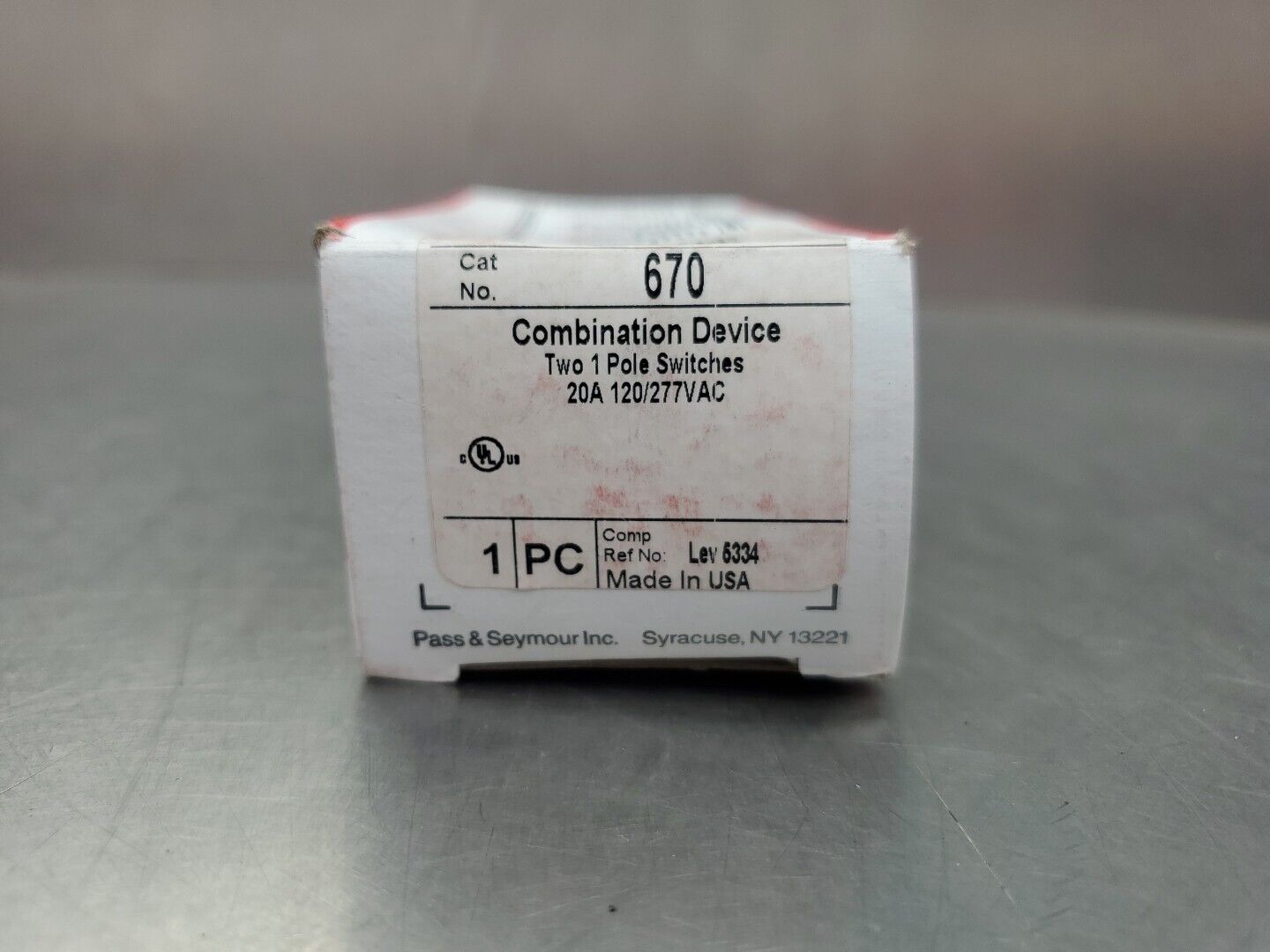 PASS & SEYMOUR 670 Combination Device Switch, 20AMP 125/277VAC.            4B-37