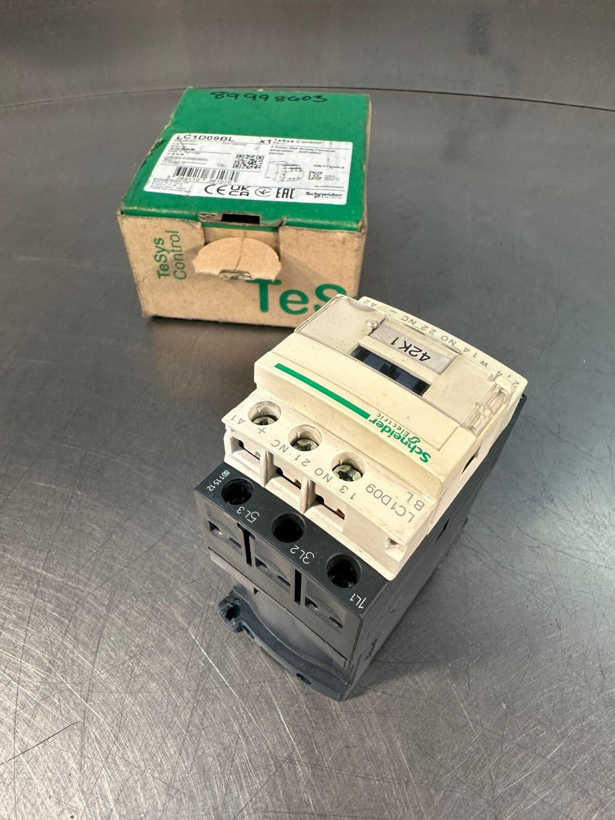 Schneider LC1D09BL 24VDC Contactor 3poles 09A 4KW/400V 5HP/480V (1.1.1)